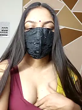 Snapshot of _desigori chatting on 03.18.25  desigori online show from 03.18.25