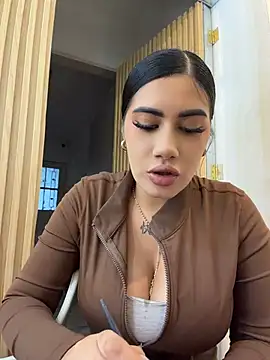 clarachanelricek online show from 04.17.26