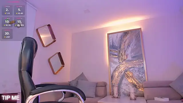 Snapshot of SophieBarnett chatting on 10.08.25 SophieBarnett online show from 10.08.25