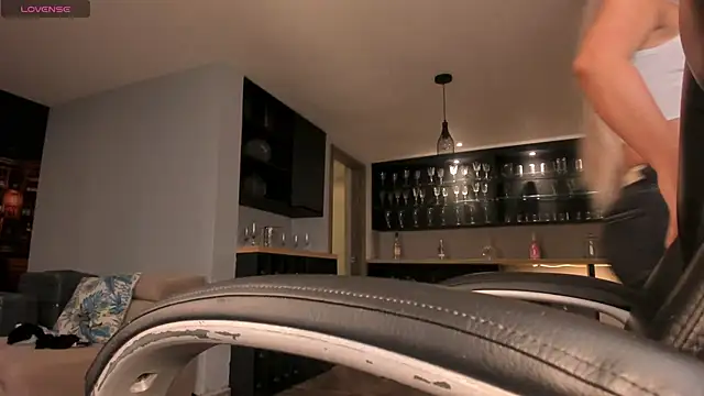 Snapshot of SophieBarnett chatting on 11.09.25 SophieBarnett online show from 11.09.25