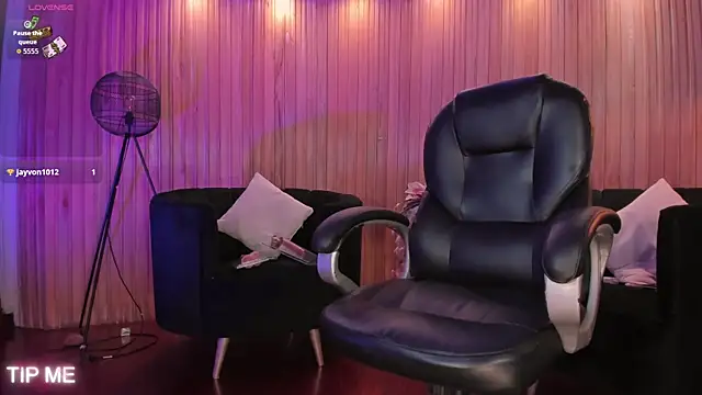 SophieBarnett online show from 06.28.26