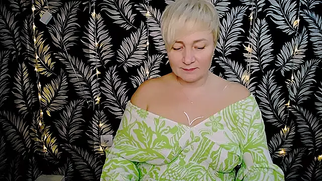 Olivia playful online show from 01.07.25