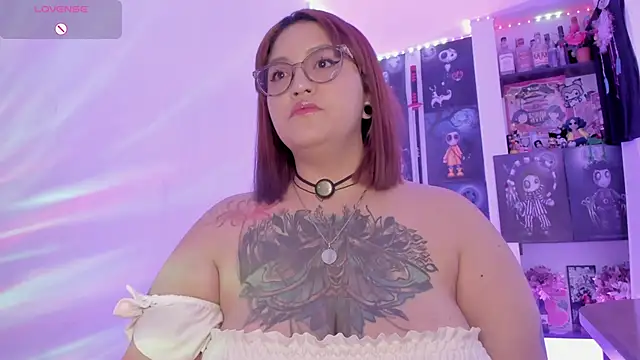 Snapshot of _Ali_Brinck_ chatting on 02.22.26 Ali Brinck online show from 02.22.26