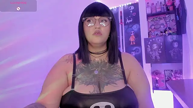 Snapshot of _Ali_Brinck_ chatting on 02.23.26 Ali Brinck online show from 02.23.26