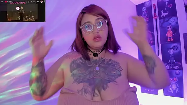 Snapshot of _Ali_Brinck_ chatting on 02.24.26 Ali Brinck online show from 02.24.26