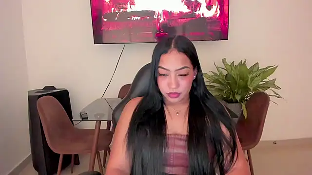 Snapshot of brunetenikole02 chatting on 03.20.25 brunetenikole02 online show from 03.20.25