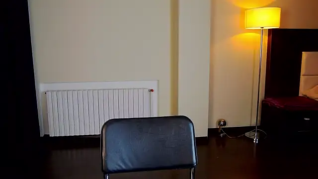 Snapshot of Friend12321 chatting on 02.13.25 Friend12321 online show from 02.13.25