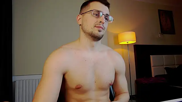 Snapshot of Friend12321 chatting on 03.11.25 Friend12321 online show from 03.11.25