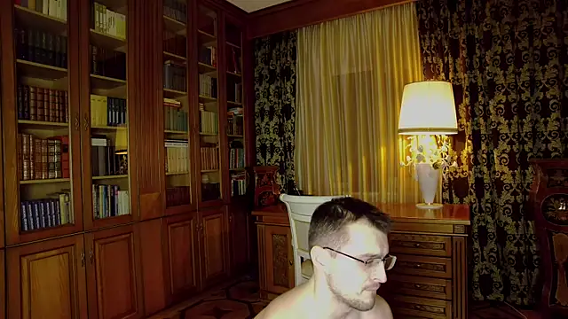 Snapshot of Friend12321 chatting on 11.23.25 Friend12321 online show from 11.23.25