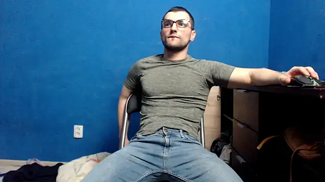 Snapshot of alex_blu chatting on 03.23.25 alex blu online show from 03.23.25