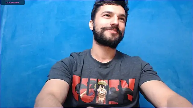 Snapshot of alex_blu chatting on 10.12.25 alex blu online show from 10.12.25