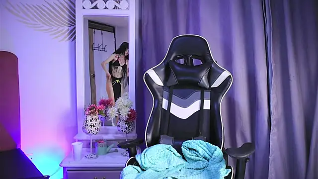 dianebleu online show from 01.22.25