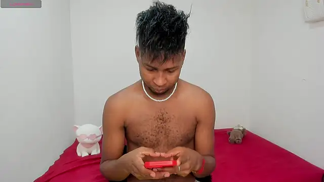 Snapshot of santhi_lee chatting on 10.01.25 santhi lee online show from 10.01.25