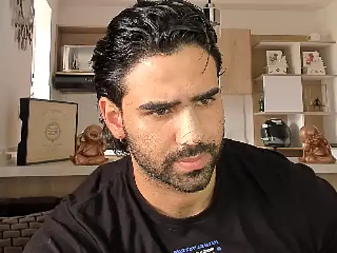 Snapshot of BradleySmithx chatting on 12.24.24 BradleySmithx online show from 12.24.24