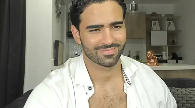 Snapshot of BradleySmithx chatting on 03.15.25 BradleySmithx online show from 03.15.25
