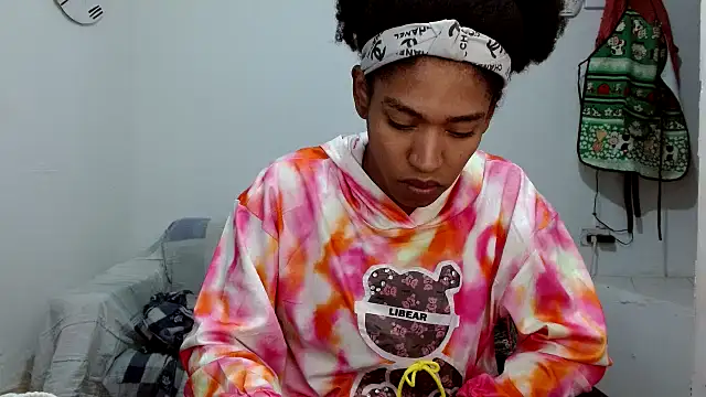 angelamarie1 online show from 11.04.25