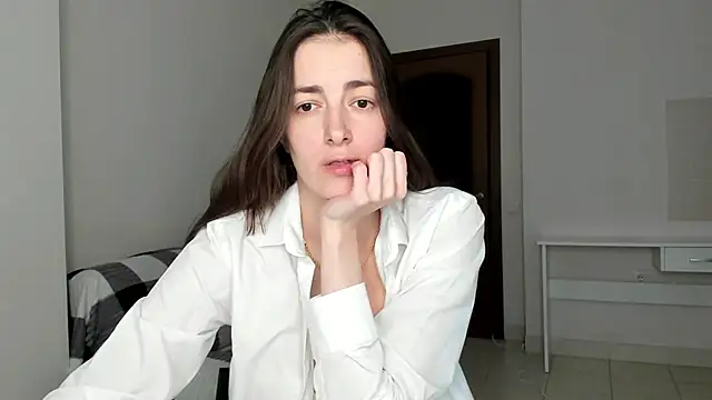 Sabrina Mur online show from 10.29.25