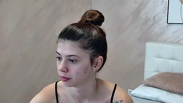 Snapshot of Sierra_Halle chatting on 02.01.25 Sierra Halle online show from 02.01.25