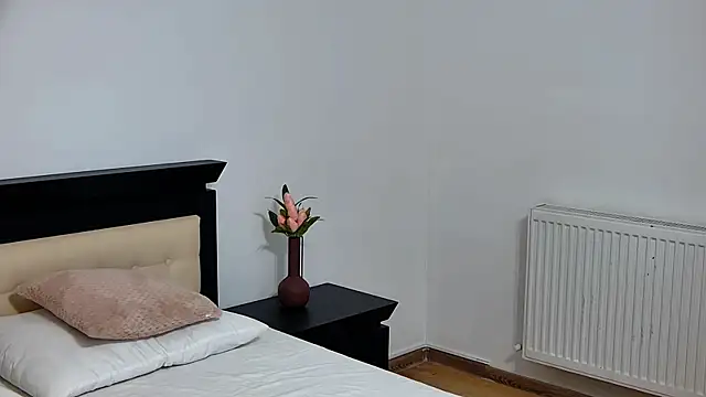 Snapshot of Sierra_Halle chatting on 03.14.25 Sierra Halle online show from 03.14.25