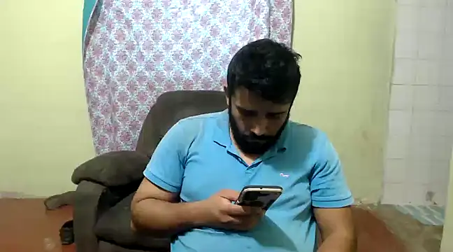 Snapshot of isearchcompany chatting on 02.23.25 isearchcompany online show from 02.23.25