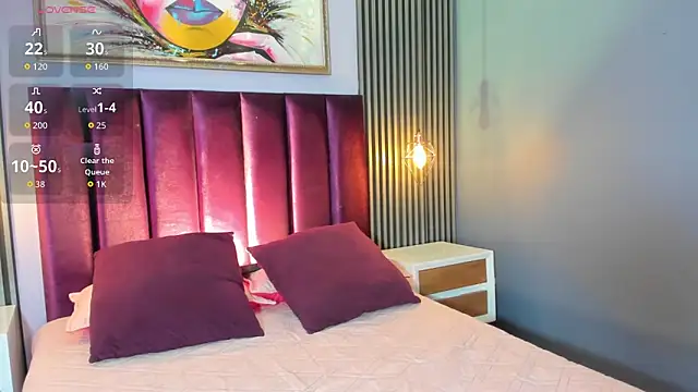 LauraAristizabal online show from 10.25.25