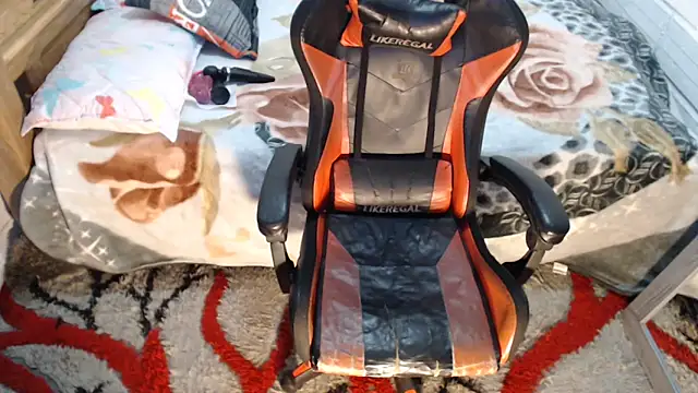 sexyjustin202 online show from 11.18.25