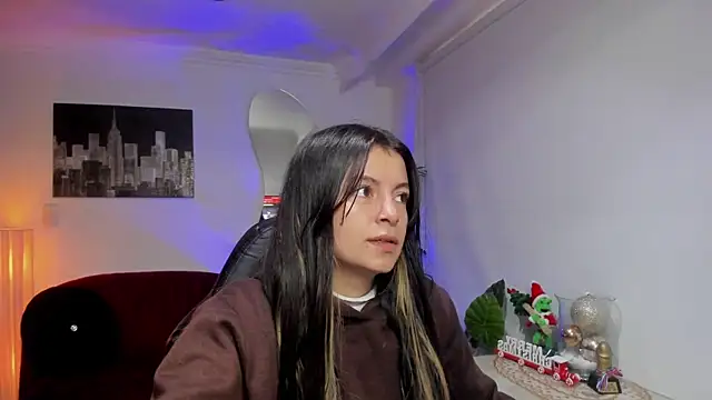 Meghan320 online show from 12.18.25