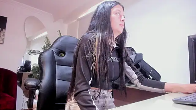 Meghan320 online show from 05.10.26