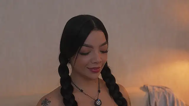 sarah hiill online show from 04.02.26