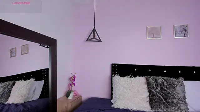 CeliWoods online show from 11.06.25