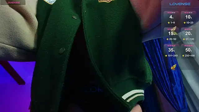 Snapshot of dimitri-bilak chatting on 03.08.25 dimitri-bilak online show from 03.08.25