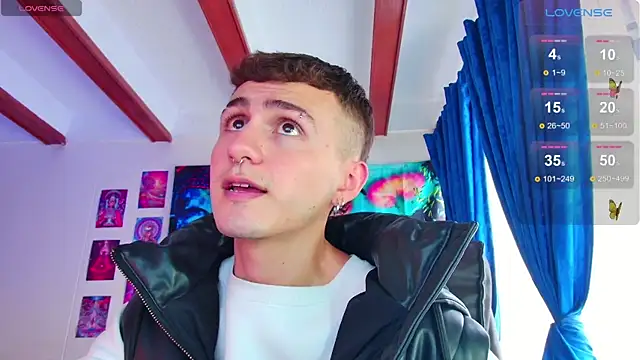 Snapshot of dimitri-bilak chatting on 03.13.25 dimitri-bilak online show from 03.13.25