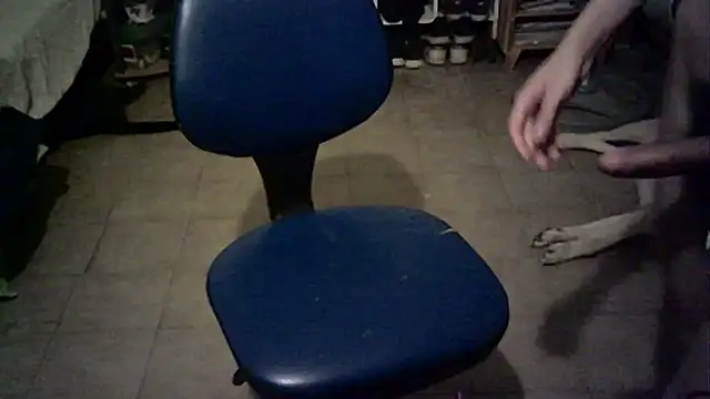 Snapshot of Emv2 chatting on 12.03.24 Emv2 online show from 12.03.24