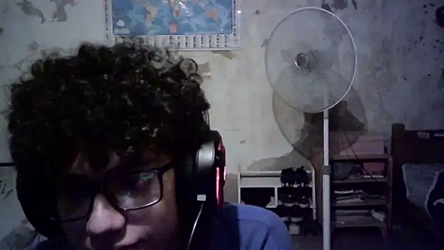 Snapshot of Emv2 chatting on 12.07.24 Emv2 online show from 12.07.24