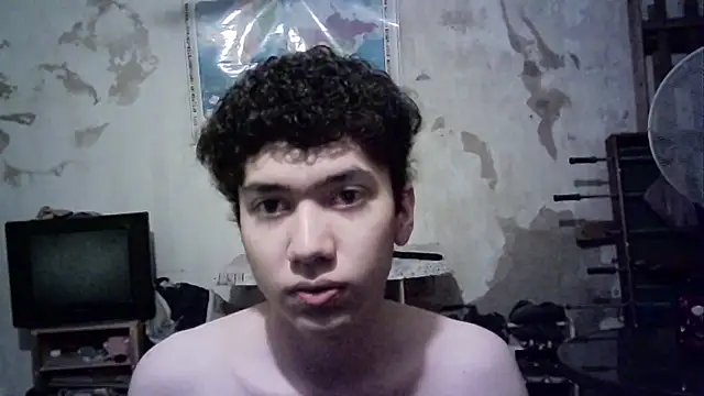 Snapshot of Emv2 chatting on 10.10.25 Emv2 online show from 10.10.25