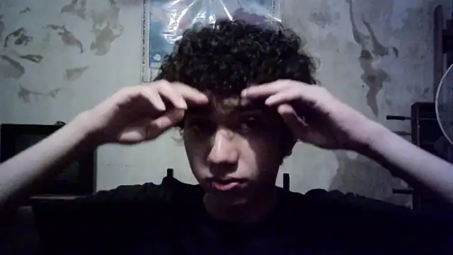 Snapshot of Emv2 chatting on 12.18.25 Emv2 online show from 12.18.25