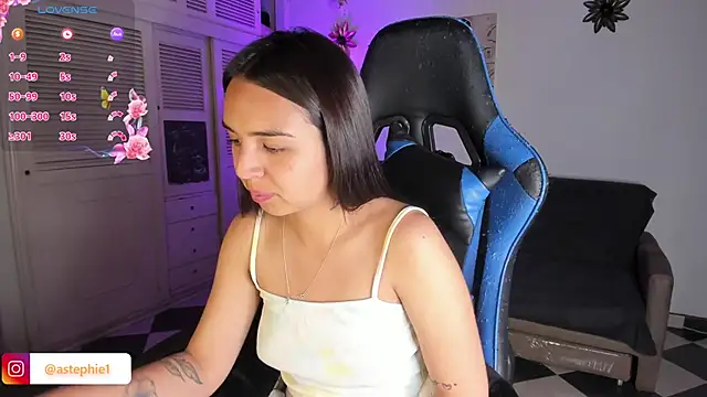 Miss Nicole online show from 01.23.25