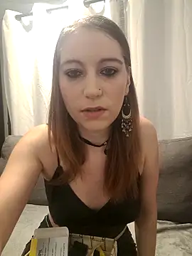 Snapshot of XLisaxx chatting on 10.14.25 XLisaxx online show from 10.14.25