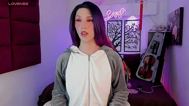 Yaki Tai online show from 03.15.25