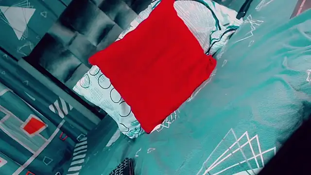 CharlotteBigCock online show from 04.22.26