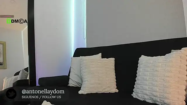 Snapshot of antonella_dom1 chatting on 04.14.26 antonella dom1 online show from 04.14.26