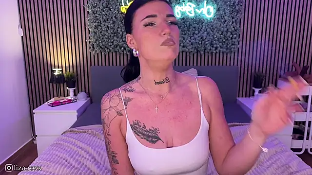 LizaRoxx online show from 10.03.25