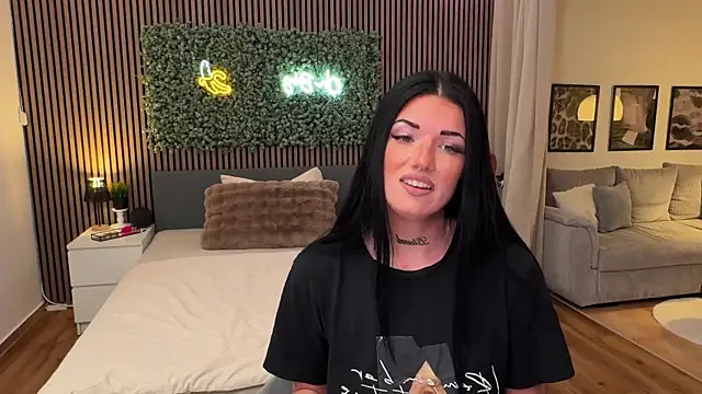 LizaRoxx online show from 03.17.26