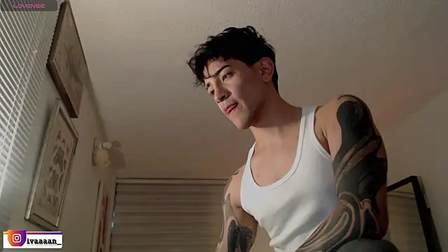 ivaaaan  online show from 04.14.26