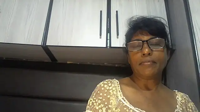 MsAttitude online show from 12.19.25