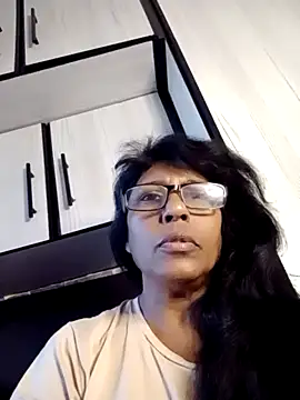 Snapshot of MsAttitude chatting on 06.23.26 MsAttitude online show from 06.23.26