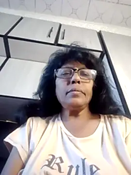 Snapshot of MsAttitude chatting on 07.17.26 MsAttitude online show from 07.17.26