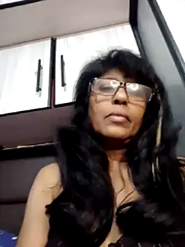 Snapshot of MsAttitude chatting on 07.20.26 MsAttitude online show from 07.20.26
