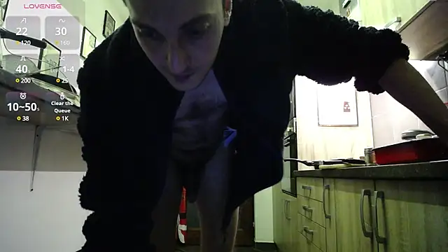 Snapshot of SQUIRRRTER chatting on 03.20.25 SQUIRRRTER online show from 03.20.25