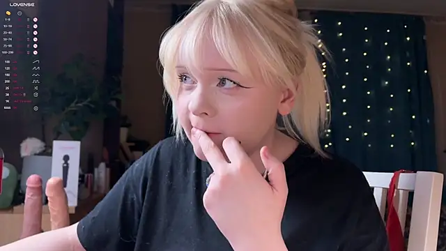 LisaLaas online show from 03.26.26